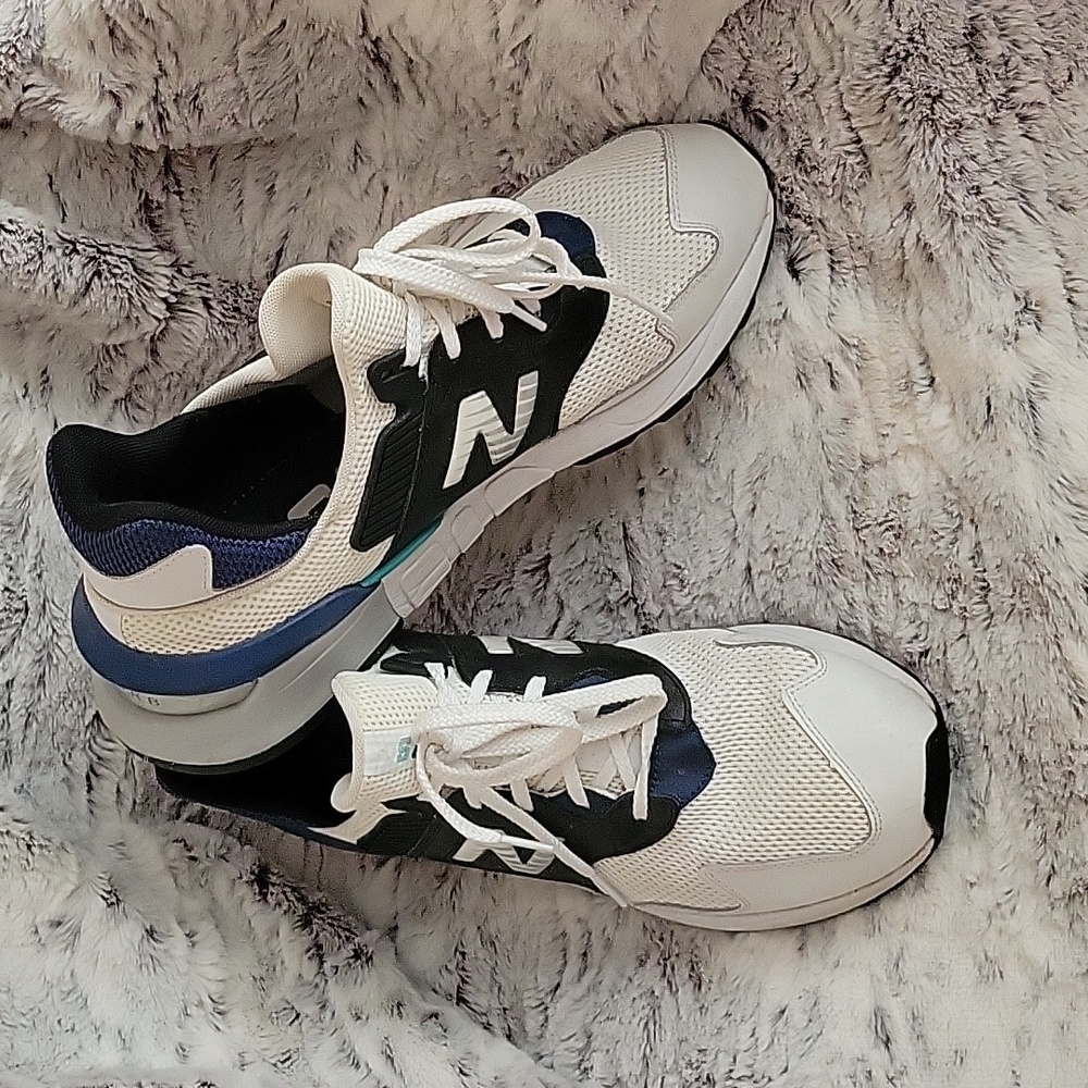 New Balance mens 997S tennis shoe